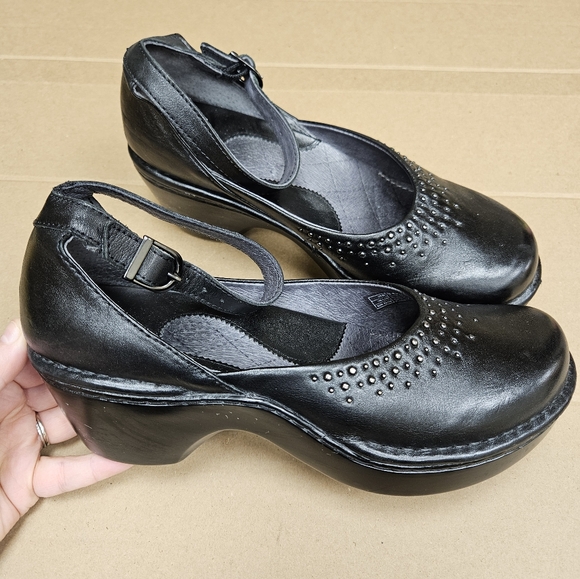 Ariat 8 Western Studded Mules Black Leather Ankle Strapback Clog Shoes - Picture 1 of 8